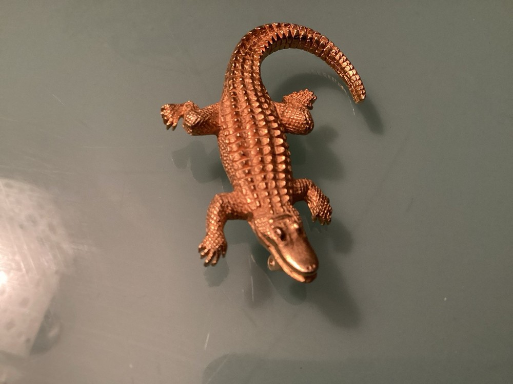 Gold Tone Alligator Brooch