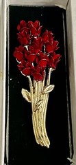 Lot 4 Vintage Estate Mixed Brooches/Pins Floral Themed Dogwood Roses Bow More