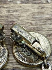 Vtg 1960s Goldette Jewelers Napoleon Coin Gold Tone Dangle Clip On Earrings 1.5”