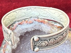 Antique Almandine Garnet 3.5cts Oval Cabochon Biedermeier Bracelet Silver&Corals