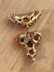 Lot of 7 Vintage Costume Jewelry Brooches and Clips, Frog, Leaves, Ornament