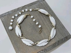 Signed BSK White Thermoset Choker Necklace Vintage Hook 15.5 Inches
