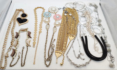 25 Vtg Pcs, 10 Signed-Monet Trifari Napier 925 Marvella Avon Lia Sophia+, #694