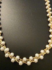 Vtg Necklace White Faux Pearls Gold Tone Braided Chain 15″ 1990s