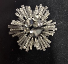 PIN BROOCH Dark GRAY Stones in SILVER SUNBURST