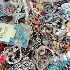2Lb Vtg Mod Mix Costume Jewelry Craft Wearable Scrap Junk Lot Tangled Harvest