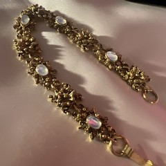 Vtg Signed Florenza Victorian Revival Gold Tone Opaline Glass Moonstone Bracelet