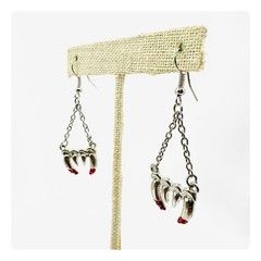 Vintage Vampire Fangs Halloween Fashion Forward Dangling Earrings Silver/Red