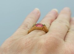 Vtg Sz 9 Ring Sm Pink Cubic Zirconia 18KGE Stackable Fashion Jewelry StySm3