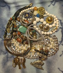 Lovely Vintage Jewelry Lot~ 1 Lb 14 oz See Photos!