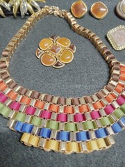 Vintage 2 Modern Costume Jewelry Necklaces Bracelets Earrings And More Amber Lot