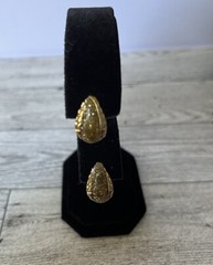 Vintage Galactic Fissure Sparkly Gold Tone Stud Earrings .5 inches