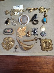 Vintage 20 Brooch Pendant Ring Metal Gold Silver Tone Rhinestone