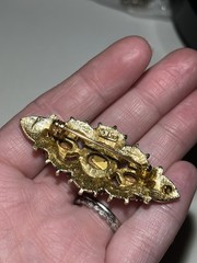 Vintage ART Red Garnet Rhinestone Gold Tone Brooch Pin