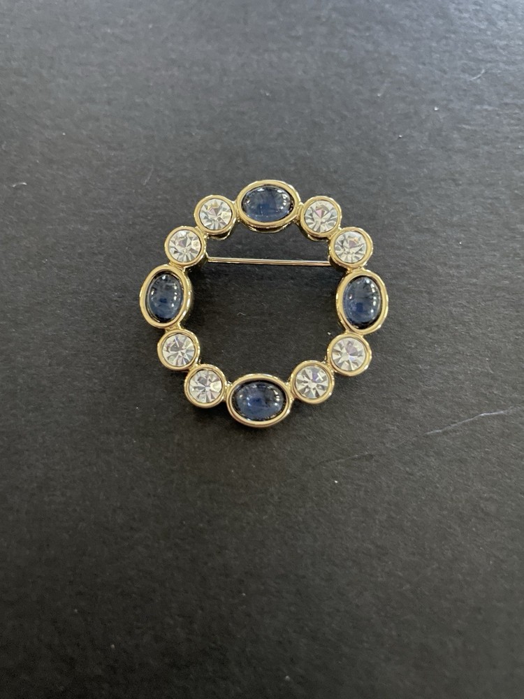 Vintage Blue And White Brooch Gold Tone