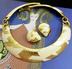 VTG RUNWAY MONET CREAM WHITE ENAMEL MODERNIST GP “Stars” NECKLACE EARRINGS SET