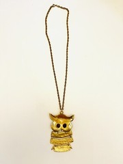 Vintage Boho Chic Articulated Large Gold Tone Owl Cat’s Eye Pendant Necklace