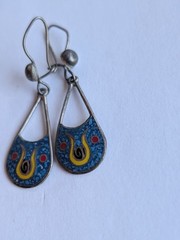 Vintage Taxco Sterling Silver Crushed Stone Inlay Drop Earrings Dainty