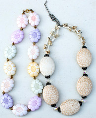 Vintage to now Lot of 2 Howlite Gemstone & Acrylic Flower Bead Necklaces