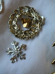 Vtg-now 7PCS Brooch pin LOT Christmas Tree Santa wreath enamel some signed AAi