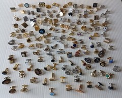 Lot 160 VTG Single Cufflinks Mixed Styles Tones Repurpose Jewelry Some Wear