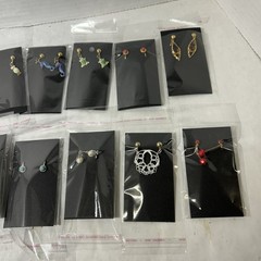 VTG. Retro Bling Clip On Earrings Lot Of 14 Pairs Packaged And Ready For Sale