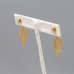 Vintage Saguaro Cactus Pierced Earrings Gold tone Dangle 1.25 in