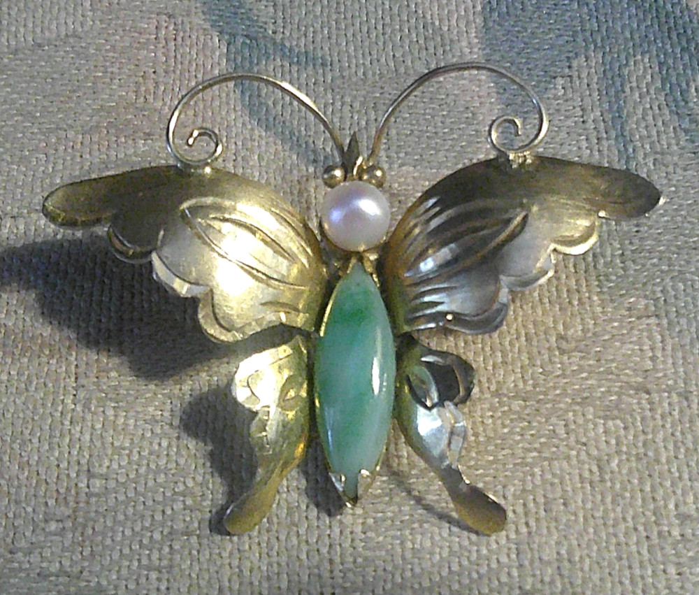 14K Gold – Jade – Pearl – Butterfly Brooch Vintage Pin 1.5″ x 1.25″