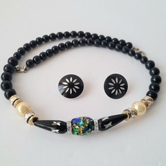 Vtg Japan Laser Cut Metal Lucite Confetti Foil Bead Black Necklace Earrings Set