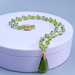Necklace 18” Green Glass Czech Vintage Beads Women`s Jewelry Art Deco Style