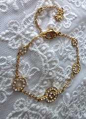Vintage Bracelet Swan Signed Swarovski Crystals Geometric Chain Gold Tone 7.5″ L