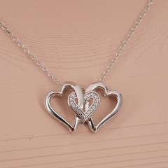 Sterling silver Triple heart interlocking pendant 16″ Italian silver Chain 3.2G
