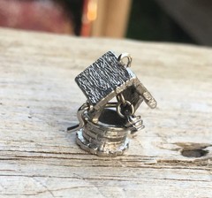 3419 Wishing Well Charm Pendant Silver 3D Dangle Style