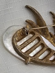 Vintage MOP Shell Leaf Brooch Pair Gold Tone Signed LC Liz Claiborne 0215