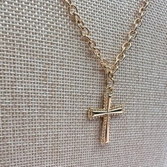 Vintage 80s Gold Tone Cross Pendant Necklace Chunky Chain Statement Jewelry Y2K