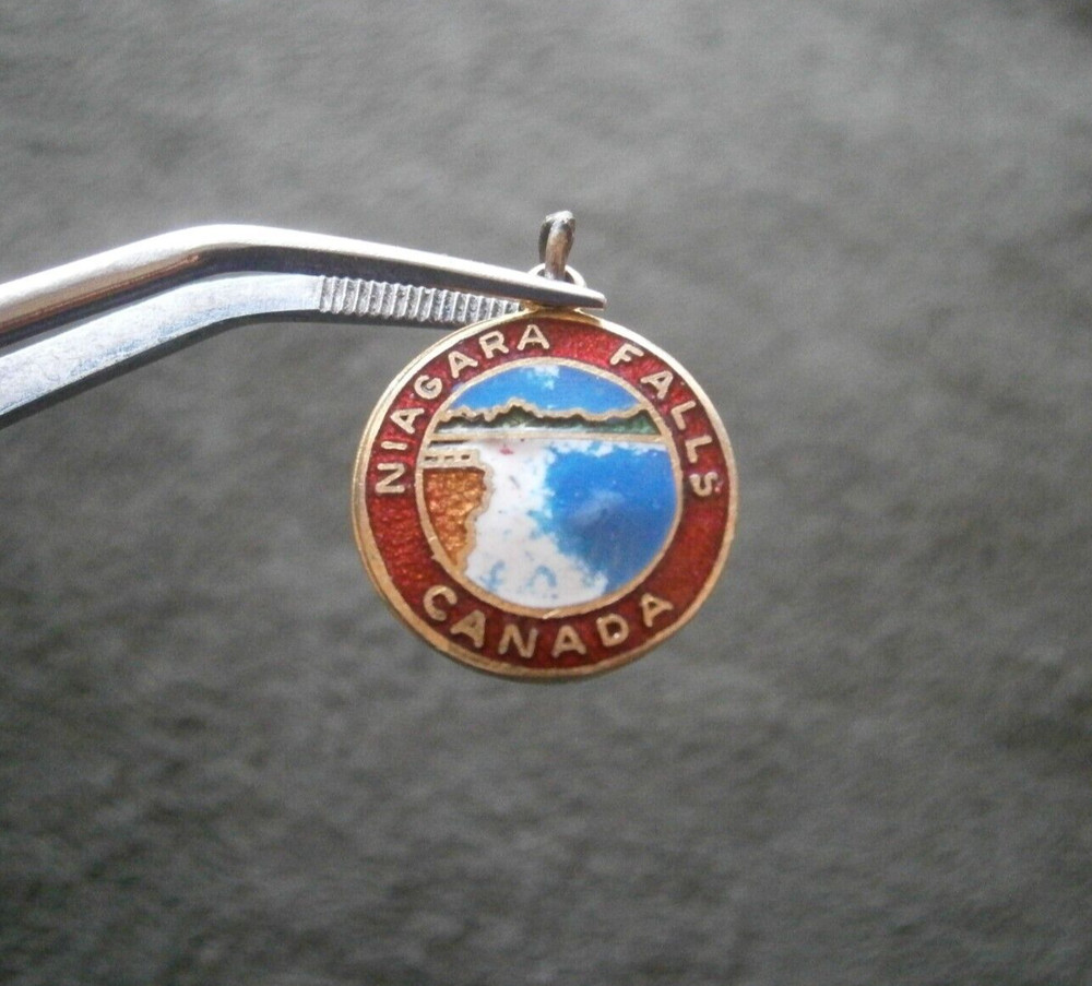 Niagara Falls Canada Vintage Goldtone Enamel Bracelet Charm Pendant 2.0g