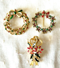 Vintage Christmas Jewelry Lot of 17 Pieces Earrings Pins Brooch Mixed Material