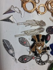3.18Lbs Wearable Vintage Jewelry Huge lot Costume And More Unsearched Tangled