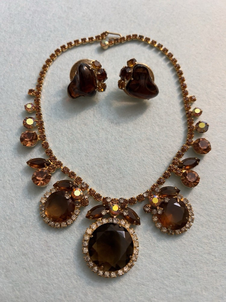VTG D&E Juliana Root Beer Glass & Topaz Rhinestone Runway Necklace & Earrings