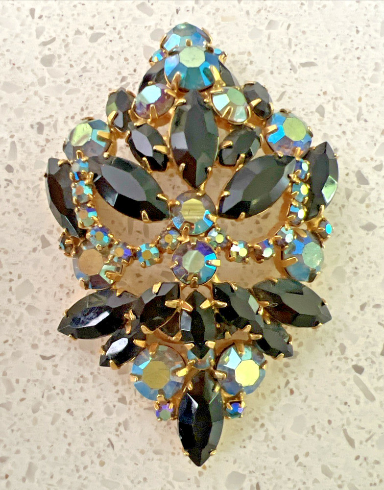VINTAGE MCM JULIANA BLACK & AURORA BOREALIS RHINESTONE BROOCH 3″ H x 2″ W