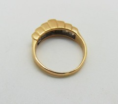 14kt Gold Ring 3.9 Grams 7 Diamonds .33cttw Size 8