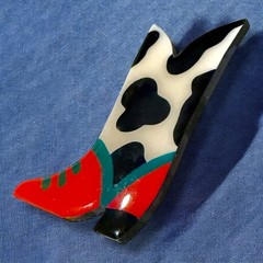 Cowboy Boot Brooch Figural Western Style Enamel Resin Pin Vintage Novelty