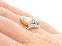 1.07 Ct Diamond and Natural Saltwater Pearl 18k Yellow Gold Twist Ring Antique