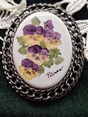 Vtg Hand Painted Signed Yellow & Purple Pansy Porcelain Silver-tone Brooch Pin