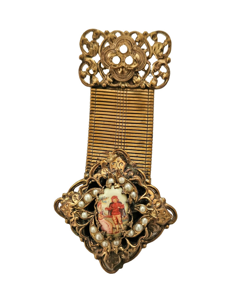 KARU Fifth Avenue Cameo Drop Brooch Circa 1940s–1950s Victorian Revival Elegance