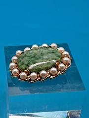 H.G. Brooch/Pendant Vintage 1/20 12K GF Green Tourmaline Stone Faux Pearl