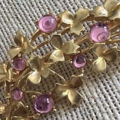 Trifari Floral 3.25″ Spray Brooch Pin GoldTone Pink Gripoix Cabochons GX30