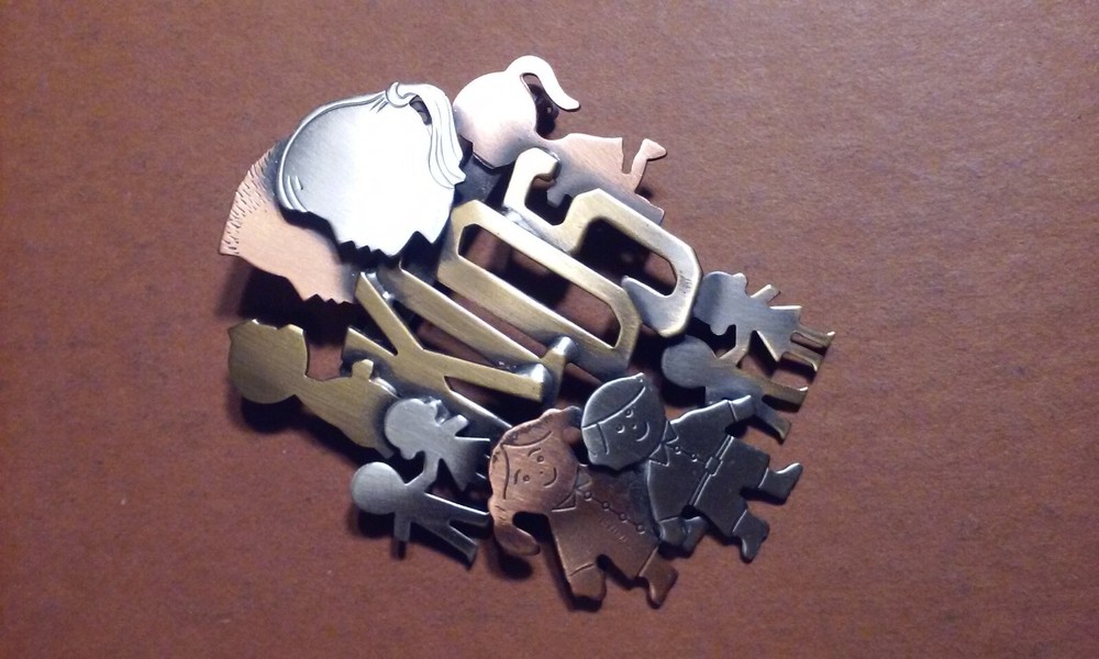 KIDS by K&T Vintage Tri-Metal Crafted Brooch Pin 2.5″ Inches Brass Copper Nickel