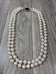 CORO faux Pearl Necklace Double Strand W/faux Onyx Stone Closure 19” (K230)
