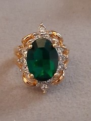 14K gold plated Lind Cubic Zirconia halo green stone vintage ring. SZ 4.5